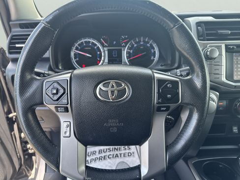 Used 2016 Toyota 4Runner SR5 AWD/4WD image 12