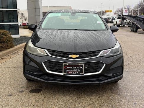 Used 2017 Chevrolet Cruze LT image 8