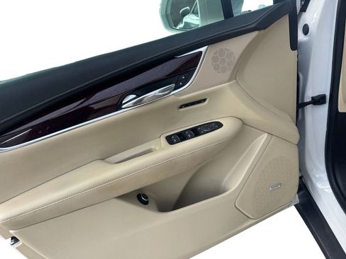 Used 2017 Cadillac XT5 Premium Luxury FWD image 20