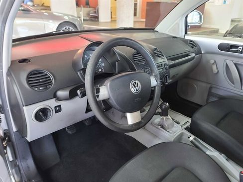 Used 2000 Volkswagen Beetle GL image 9