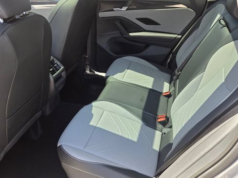 Certified 2025 Volkswagen Tiguan SE AWD/4WD image 12