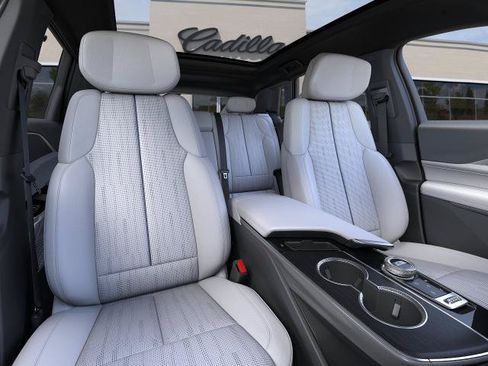New 2026 Cadillac Lyriq Sport RWD image 40