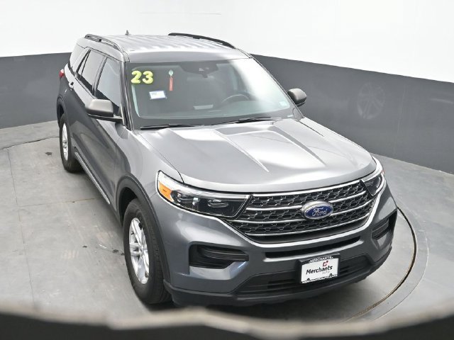 Used 2023 Ford Explorer XLT AWD/4WD image 22