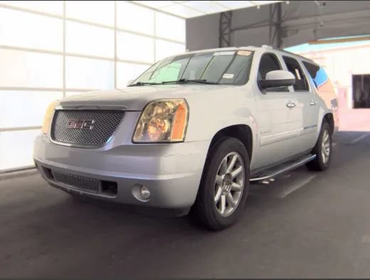 Used 2011 GMC Yukon XL Denali AWD/4WD image 1