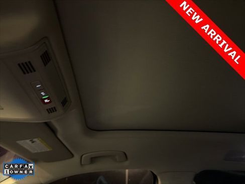 Used 2023 Volkswagen Tiguan SE image 16