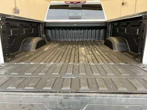 Used 2024 GMC Sierra 3500 AT4 w/ AT4 Premium Plus Package image 16