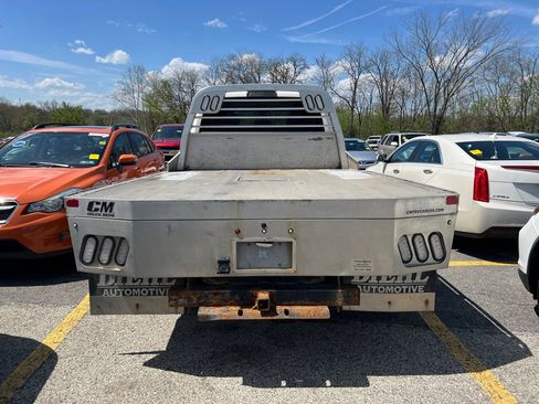 Used 2020 RAM 3500 Tradesman w/ Chrome Appearance Group image 3