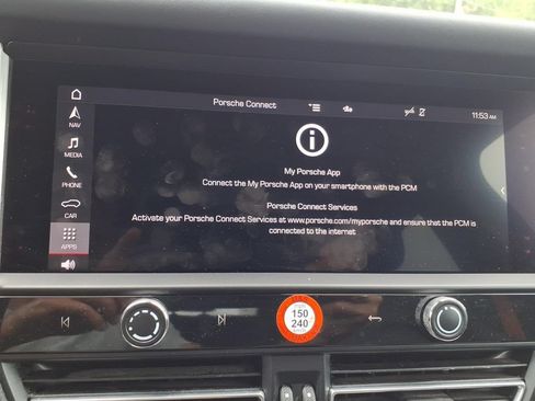 Certified 2024 Porsche Macan AWD/4WD image 32