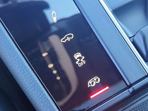 New 2026 Porsche Macan GTS image 18