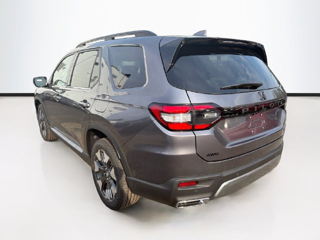 New 2026 Honda Pilot Touring image 5