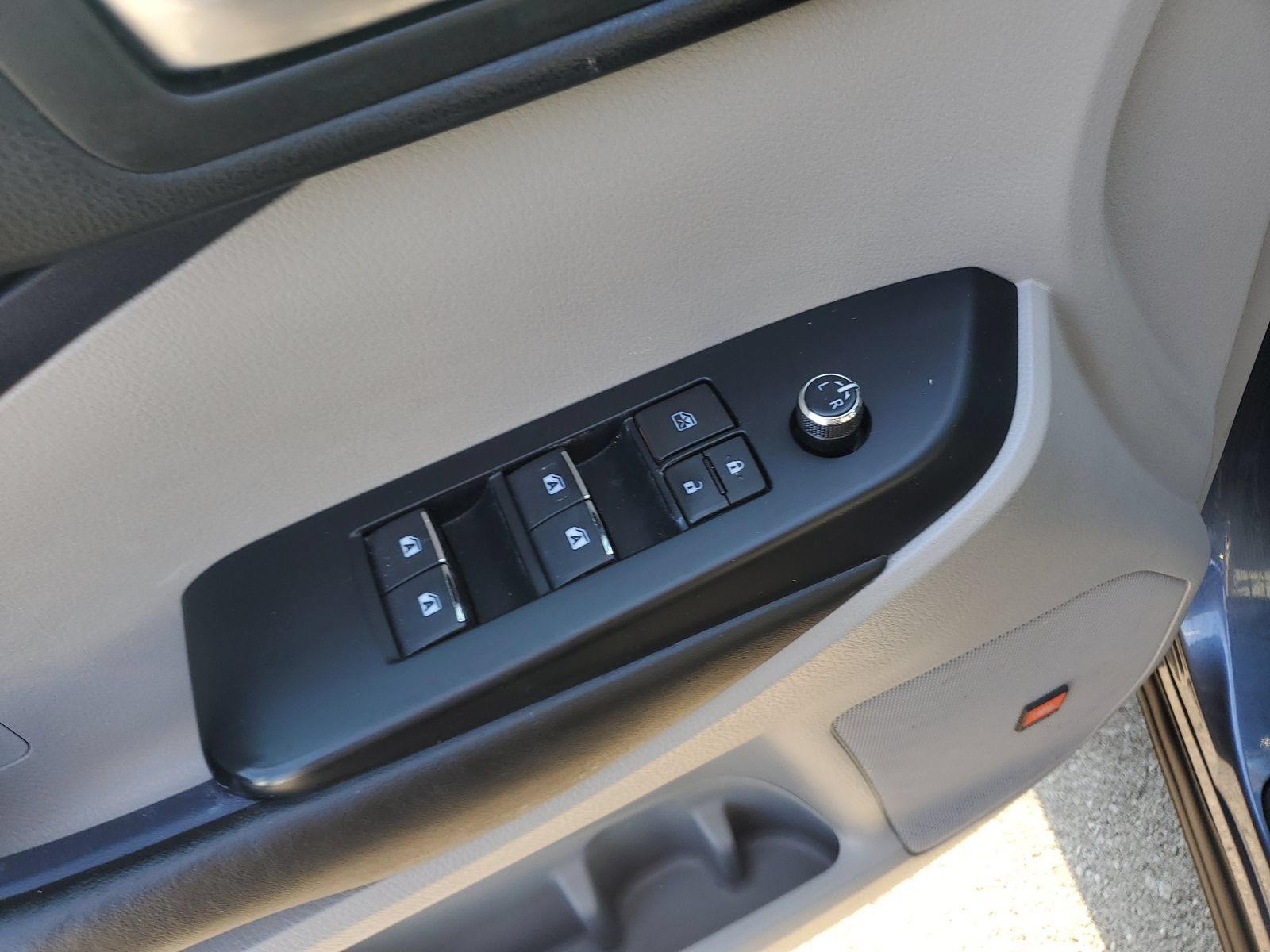 Used 2018 Toyota Highlander Limited AWD/4WD image 21