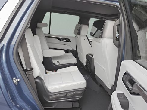 New 2026 Chevrolet Tahoe Premier image 17