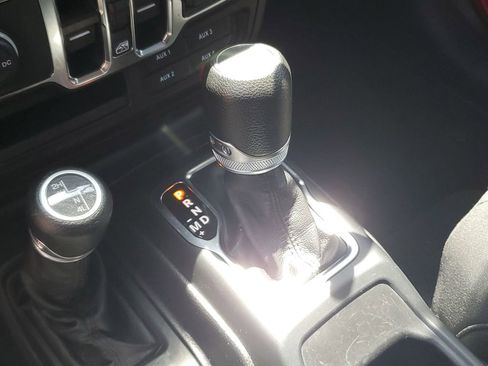 Certified 2022 Jeep Wrangler Unlimited Sport AWD/4WD image 29