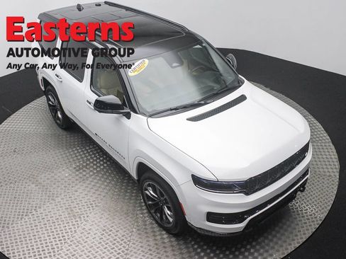 Used 2025 Jeep Grand Wagoneer Series III w/ Rear Seat Video Group 1 AWD/4WD image 3