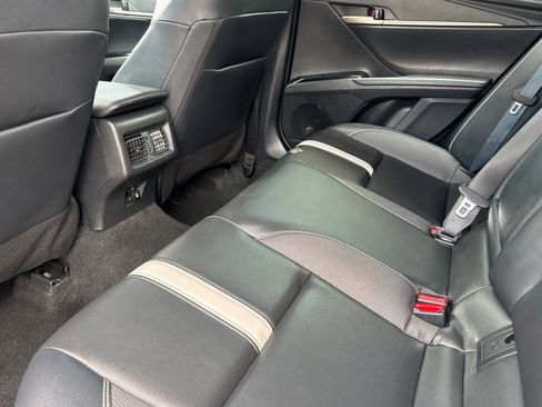 Used 2025 Toyota Camry SE image 26