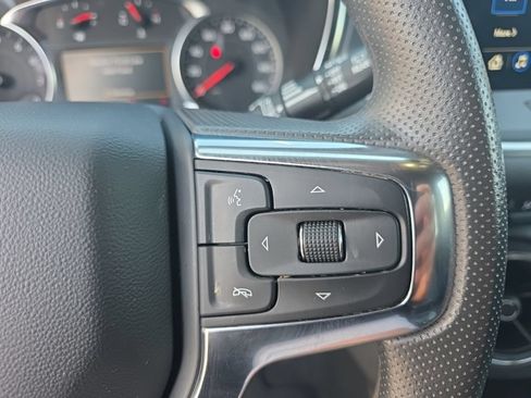 Used 2025 Chevrolet Blazer LT AWD/4WD image 18