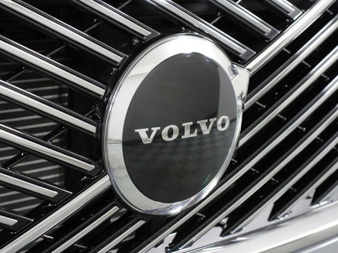 Certified 2026 Volvo XC90 B6 Core image 27