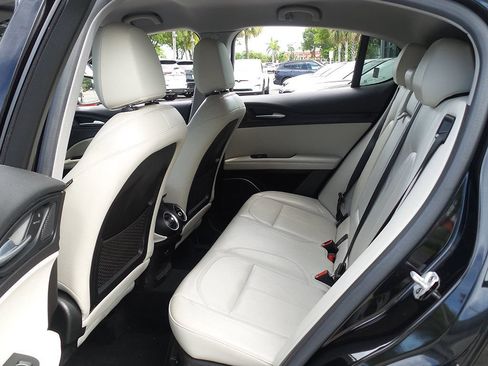 Used 2019 Alfa Romeo Stelvio RWD image 28