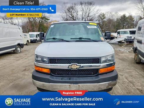 Used 2017 Chevrolet Express 3500 LT w/ LT Preferred Equipment Group image 7