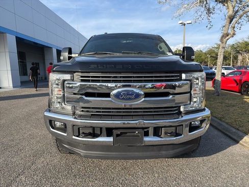 Used 2017 Ford F250 Lariat w/ Lariat Value Package image 2