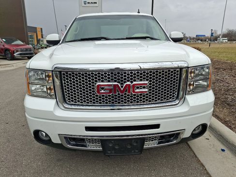 Used 2012 GMC Sierra 1500 Denali image 2