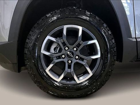 New 2026 Chevrolet Equinox ACTIV w/ Convenience Package III AWD/4WD image 12