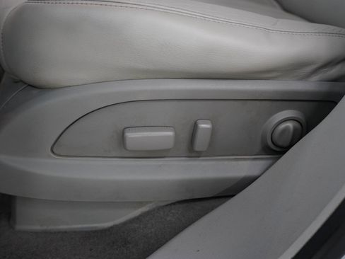 Used 2015 Buick Enclave Leather AWD/4WD image 28