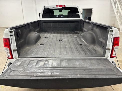 Used 2024 RAM 3500 Big Horn AWD/4WD image 24