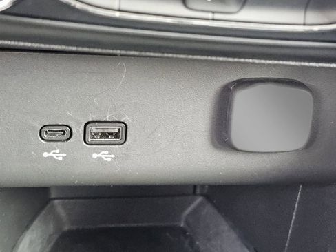 Used 2025 Buick Encore GX Preferred FWD image 13