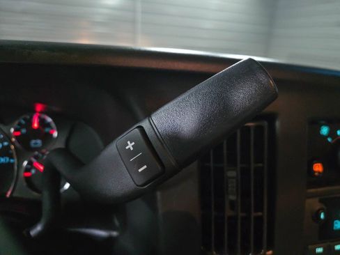 Used 2021 Chevrolet Express 2500 w/ Driver Convenience Package image 23