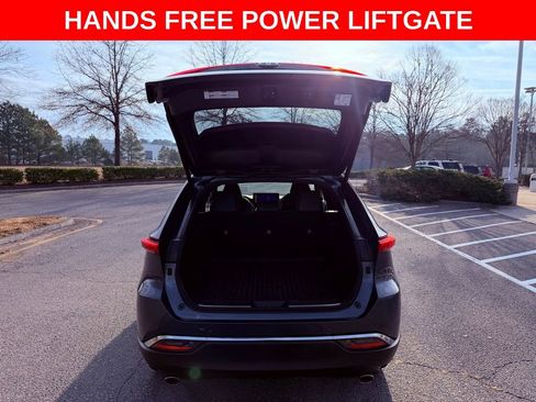 Used 2024 Toyota Venza Limited image 8