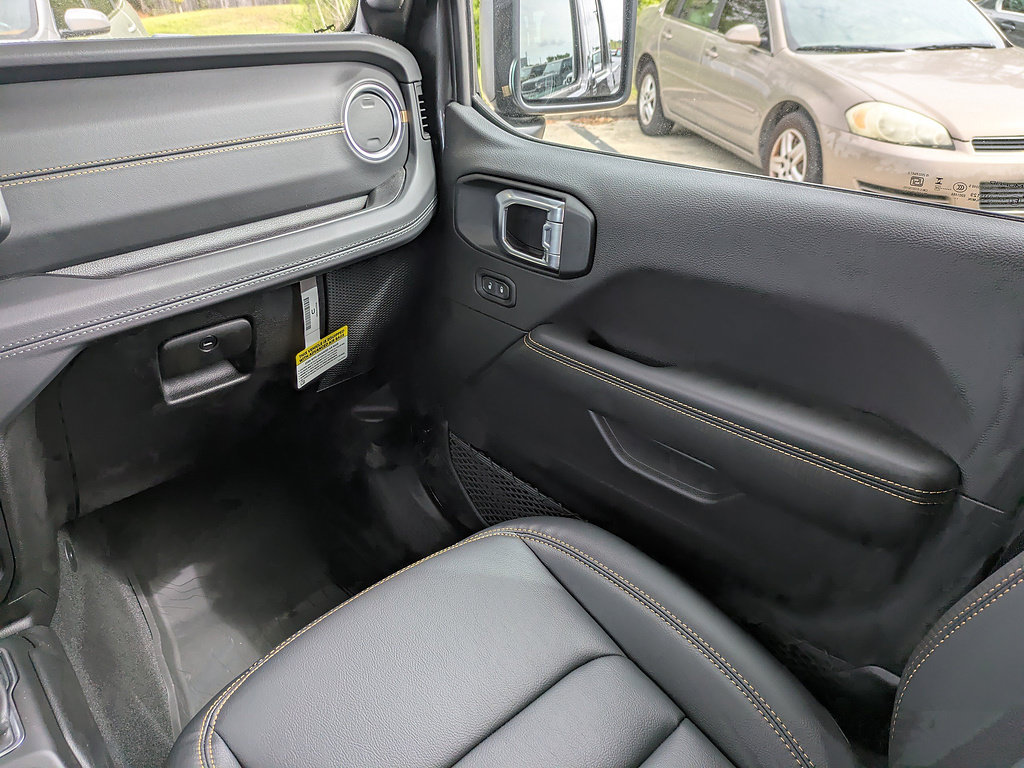 New 2026 Jeep Gladiator Sport AWD/4WD image 18