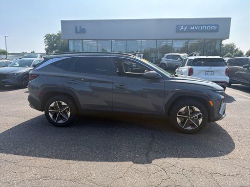 Certified 2025 Hyundai Tucson SEL AWD/4WD image 2