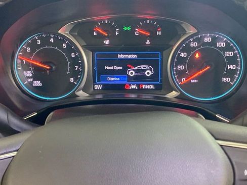 Used 2020 Chevrolet Equinox LT w/ Driver Convenience Package image 39