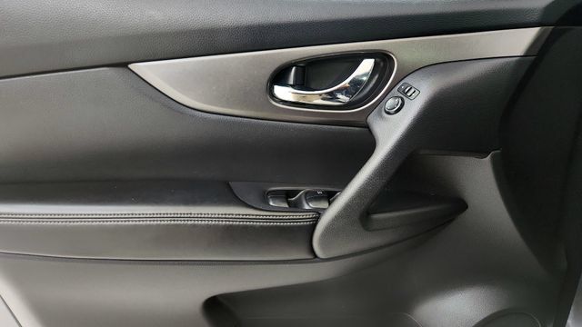 Used 2015 Nissan Rogue S FWD image 49