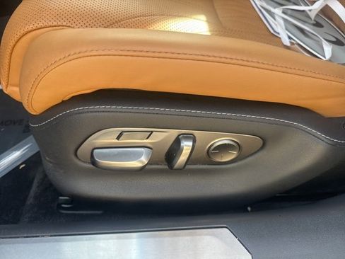 Used 2022 Lexus LS 500 AWD image 15