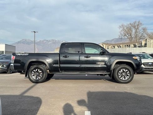 Used 2021 Toyota Tacoma TRD Off-Road image 2