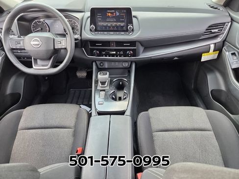 Used 2026 Nissan Rogue SV FWD image 14