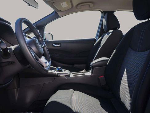 Used 2018 Nissan Leaf S image 17