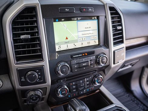 Used 2018 Ford F150 Lariat image 18