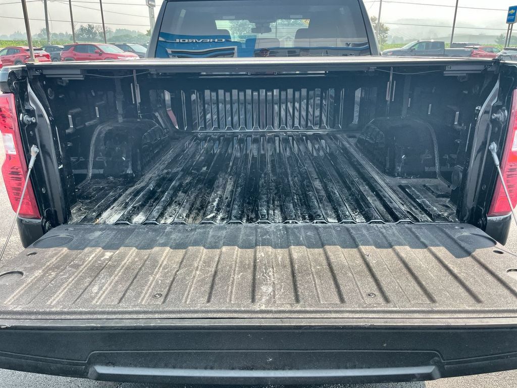 Used 2023 Chevrolet Silverado 1500 Custom AWD/4WD image 24