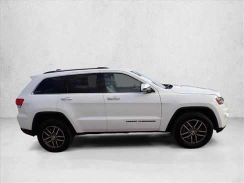 Used 2018 Jeep Grand Cherokee Limited AWD/4WD image 5