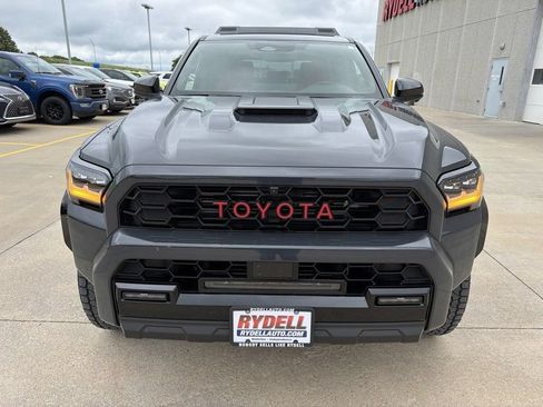 Used 2025 Toyota 4Runner TRD Pro AWD/4WD image 2