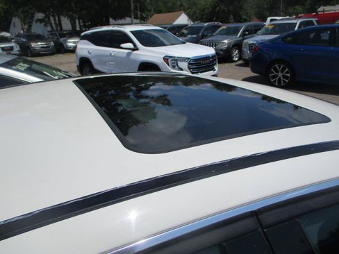 Used 2010 Mercedes-Benz C 300 4MATIC Sedan image 5
