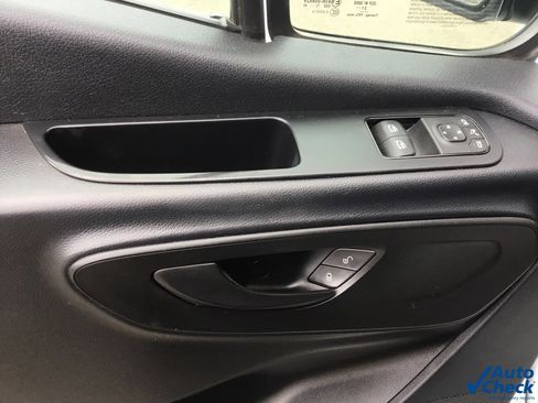 Used 2022 Mercedes-Benz Sprinter 2500 image 24