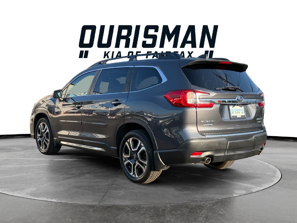 Used 2023 Subaru Ascent Limited w/ Technology Package AWD/4WD image 4