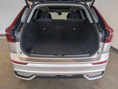 Used 2026 Volvo XC60 B5 Plus w/ Climate Package AWD/4WD image 5
