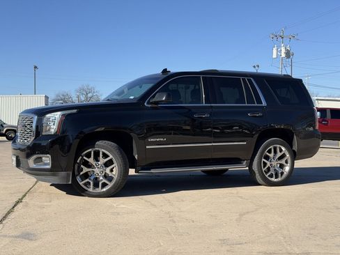 Used 2019 GMC Yukon Denali image 1