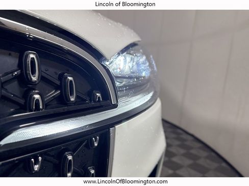 Certified 2025 Lincoln Aviator Reserve w/ Illumination Package image 11