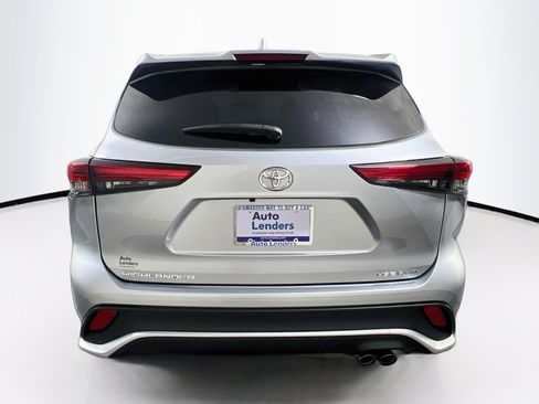 Used 2023 Toyota Highlander XSE AWD/4WD image 6